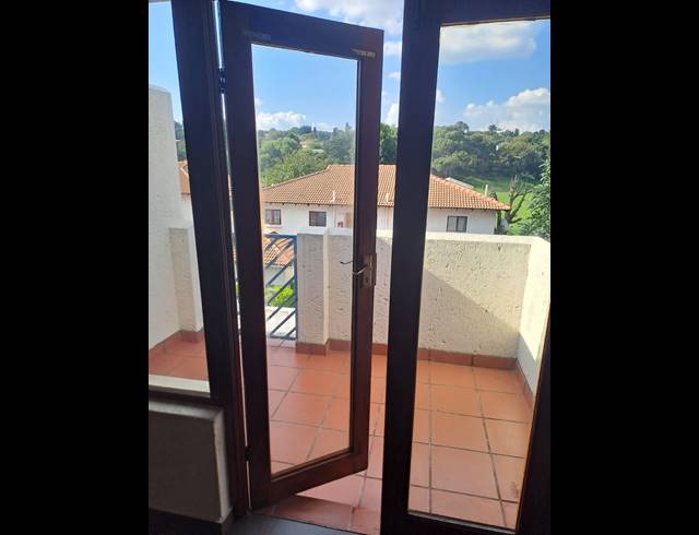 1 BEDROOM TOWNHOUSE FOR SALE IN OBSERVATORY